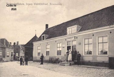 Het stationskoffiehuis Spoorzicht van Lagendijk. Het stationskoffiehuis Spoorzicht van Lagendijk.