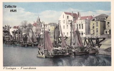 De vissersschuiten aan de Bellamykade en Nieuwendijk te Vlissingen. De vissersschuiten aan de Bellamykade en Nieuwendijk te Vlissingen.