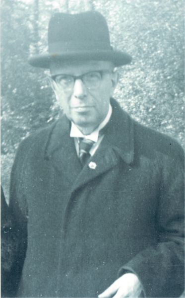 De nieuwe predikant van de Hervormde gemeente ds. M. Verweij. De nieuwe predikant van de Hervormde gemeente ds. M. Verweij.