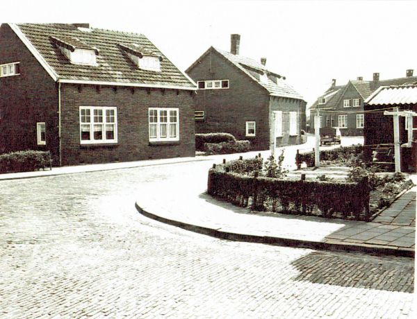 Het oude Tuindorp tot aan het einde van de zestiger jaren. Het oude Tuindorp tot aan het einde van de zestiger jaren.