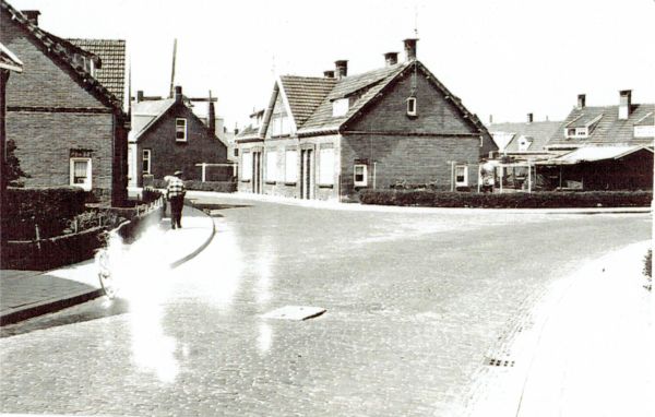 Het oude Tuindorp tot aan het einde van de zestiger jaren. Het oude Tuindorp tot aan het einde van de zestiger jaren.